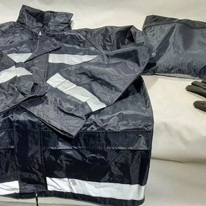 Equipo de Lluvia Completo: Pantalón XL, Campera L, Botas Acero 43 y Guantes - imagen 2