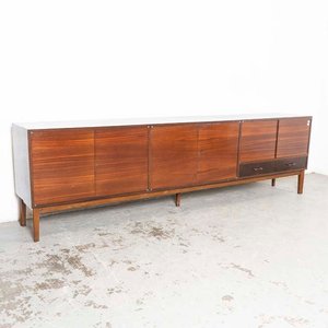Lote anterior: Aparador Americano de Madera con Bar y Cajones Interiores