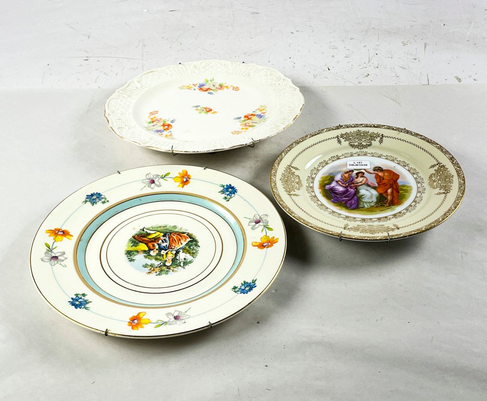 Tres platos, llanos ingleses y para postre noritake
