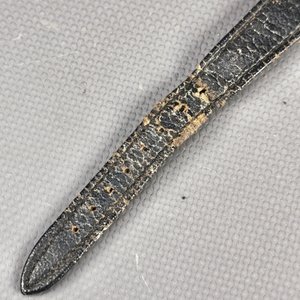 Reloj Gucci de dama, malla desgastada, sin funcionamiento conocido - imagen 6