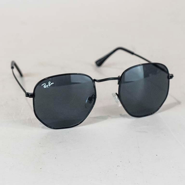Lote siguiente: Par de lentes de sol de alta calidad