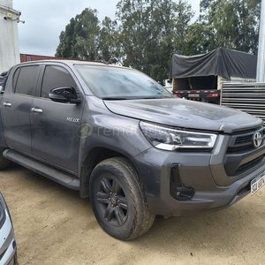 Camioneta Toyota Hilux y Volkswagen Saveiro - imagen 1