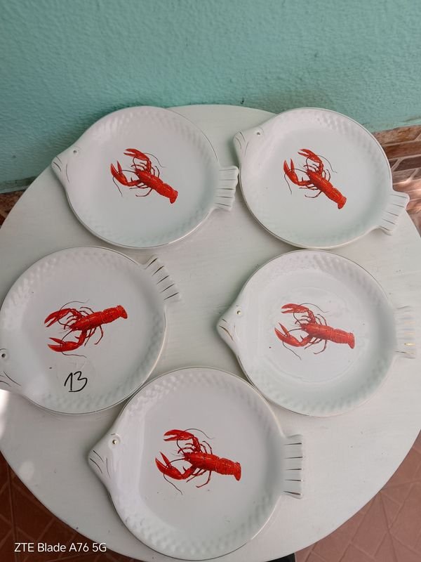 Platos Blancos con Diseños de Cangrejo y Langostino - imagen 2