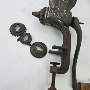 Picadora de Carne Antigua Husqvarna Suecia Hierro Fundido - imagen 3