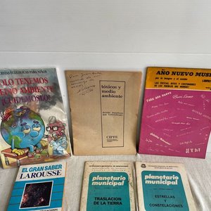 Lote de Libros Didácticos: Planeta, Naturaleza, Microbios y Más - imagen 3