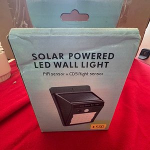 Focos Solares LED con Sensor de Movimiento y Luz - imagen 2