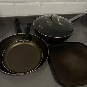 Set de Cocina Bellagio: Wok, Plancha y Sartén con Tapa - imagen 1