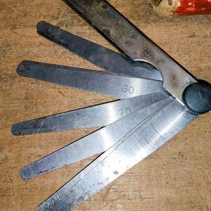 Juego de Galgas de Medición y Grasa para Correa Plana - imagen 2