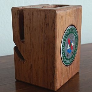 Placa Conmemorativa UNAMIR Ruanda, Porta Objetos Madera y Reloj de Arena Triple - imagen 7