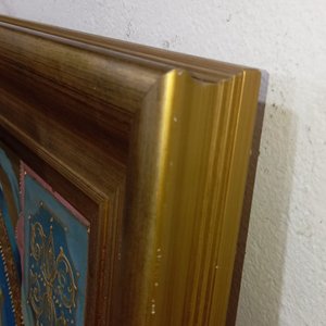Cuadro Antiguo con Escudo Familiar y Marco Dorado con Iluminación - imagen 10