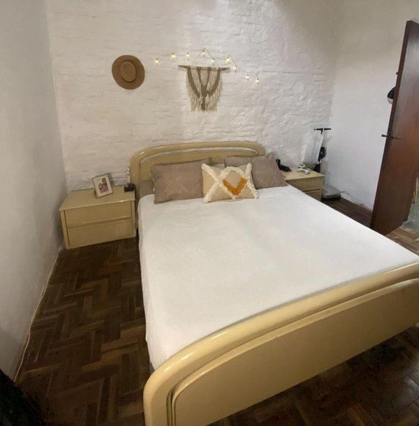 Juego de dormitorio Completo con Cama King y Accesorios - imagen 4