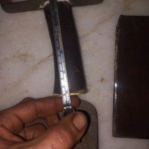 Lote de Herramientas Antiguas de Campo: Hacha, Cuchillo y Hoces - imagen 7