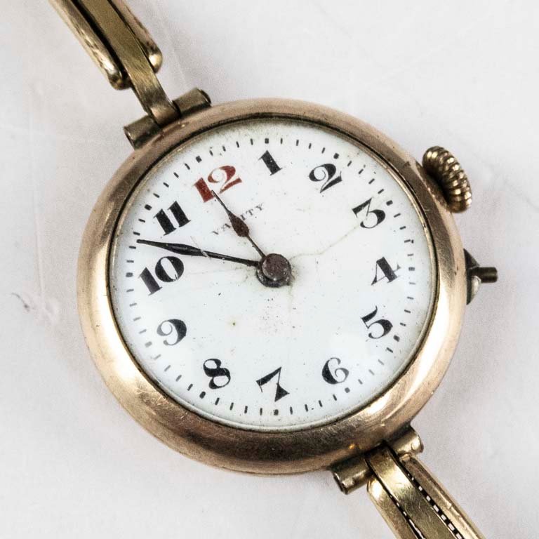 Lote anterior: Reloj de dama con detalles, enchapado y en excelente condición