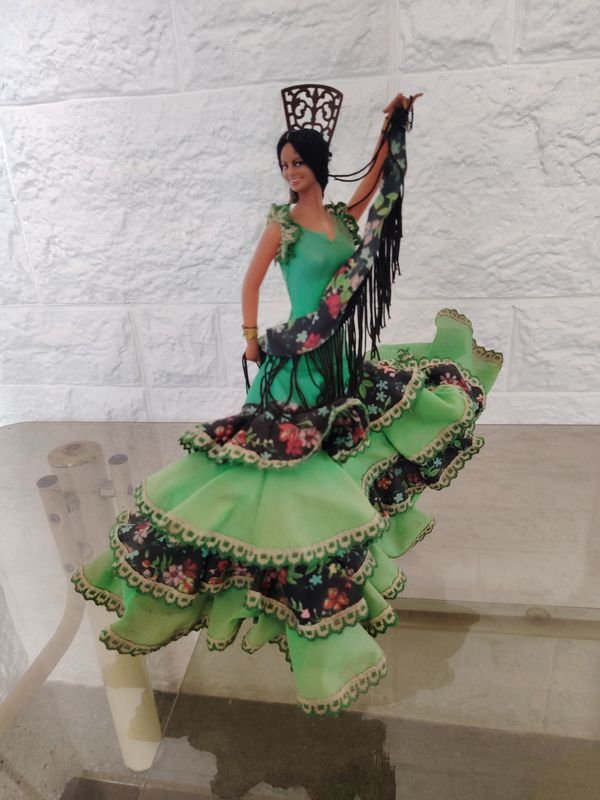 Figura Bailarina Española de Flamenco con Vestido Verde - imagen 1