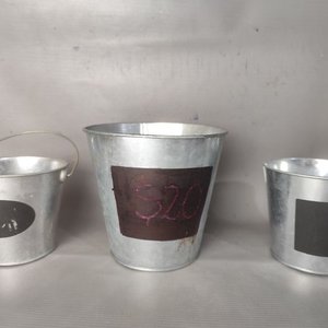 Lote anterior: Lote de 3 Baldes Metálicos