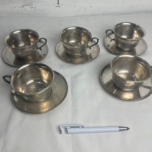 Juego de 5 Tazas de "Plata" con Platillos - Confitería Americana - imagen 4