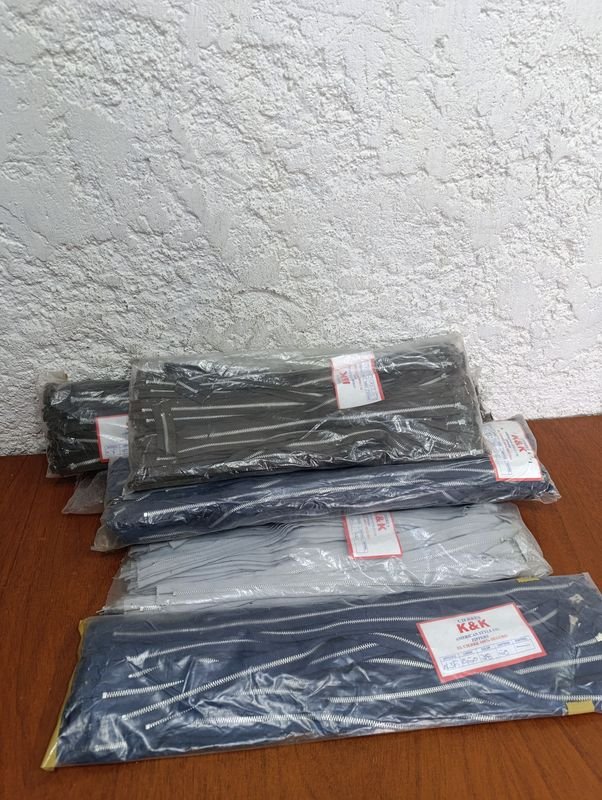 Lote anterior: Cierres metálicos de 50 cm