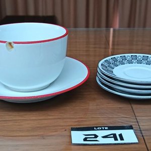 Juego de Cerámica: Platos Blancos y Tazas con Diseño - imagen 5