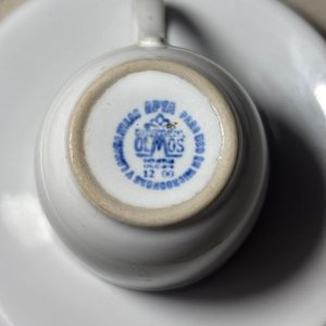 Juego de Té y Café Olmos de Porcelana Blanca con Detalles Dorados - imagen 12