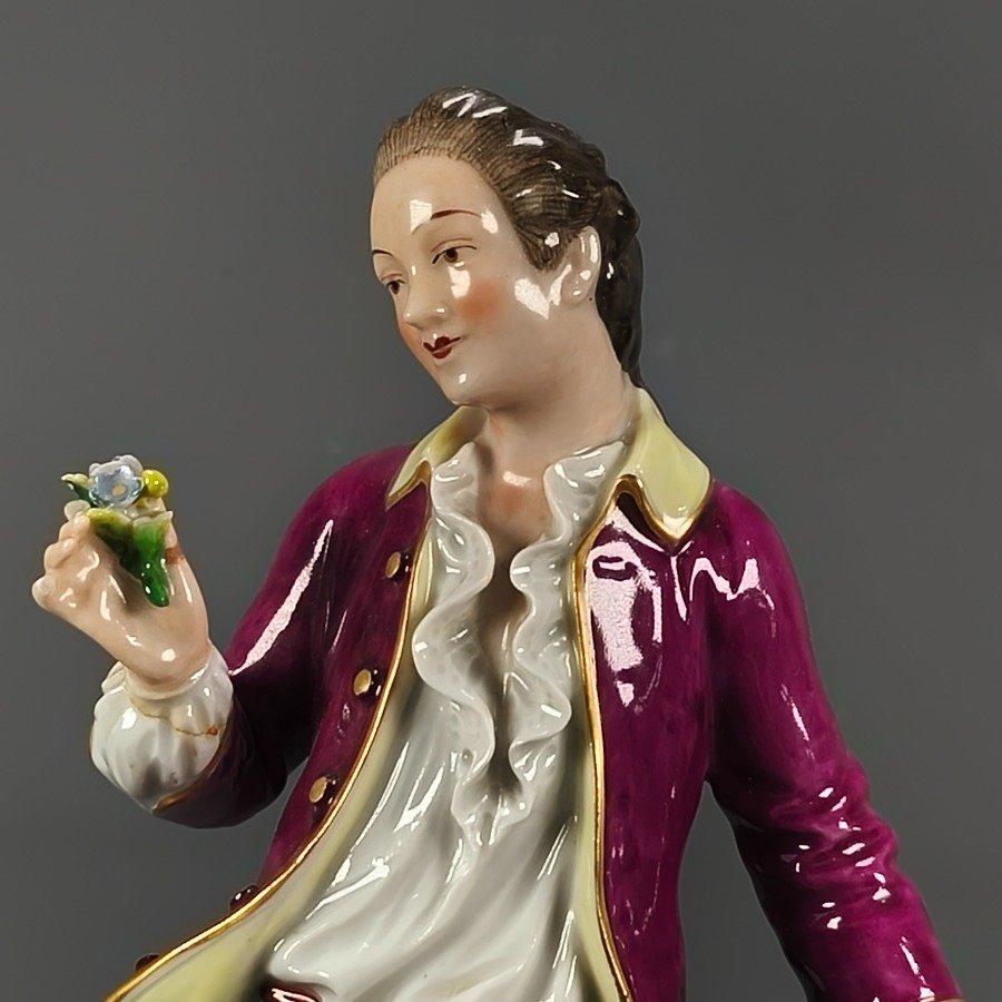 Figura de caballero en porcelana alemana Sitzendorf - imagen 4