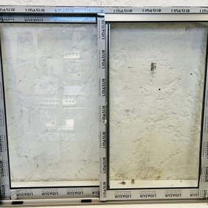 Lote #028b – Ventana de aluminio dos hojas corredizas – 130x110cm - imagen 3
