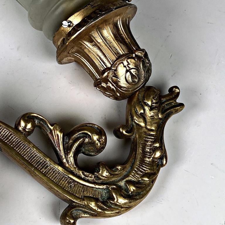 Aplique de Bronce Estilo Clásico con Fanal