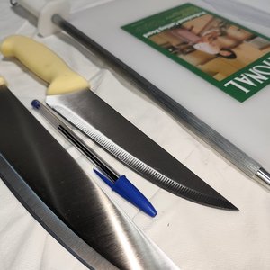 Set de Cuchillos de Carnicero con Chaira y Tabla de Cortar - imagen 4