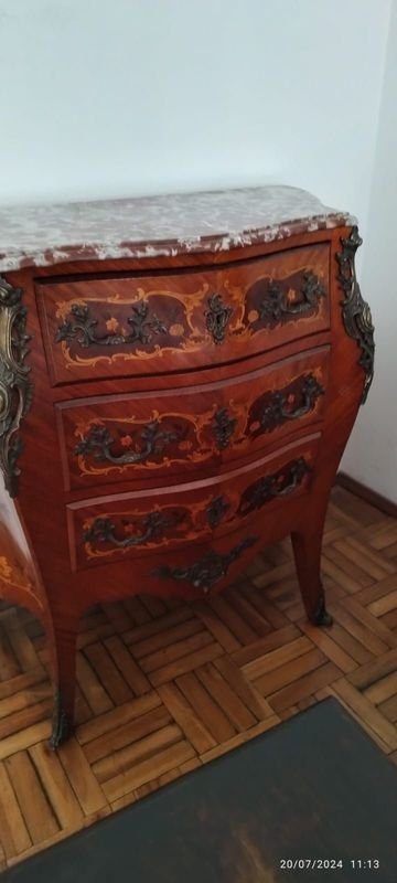 Comoda Francesa Bombé con Marquetería Floral y Bronceado - imagen 1
