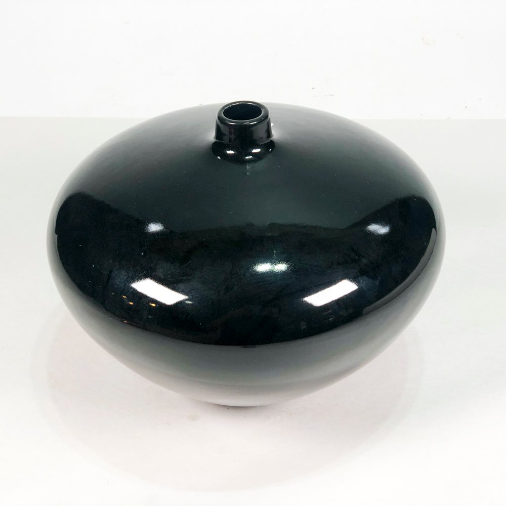 Vaso en loza globular color negro - imagen 2
