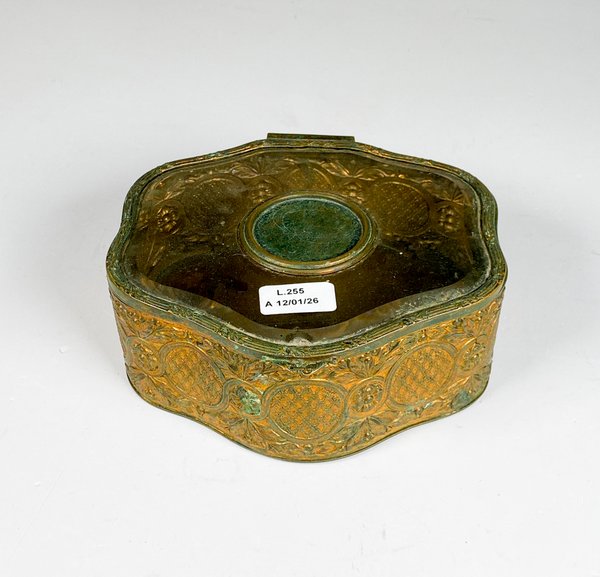 Caja alhajero en bronce y cristal, 15 x 14 cm