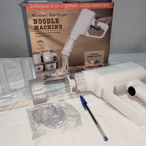 Máquina Eléctrica para Hacer Pastas Recargable con Moldes Intercambiables - imagen 2