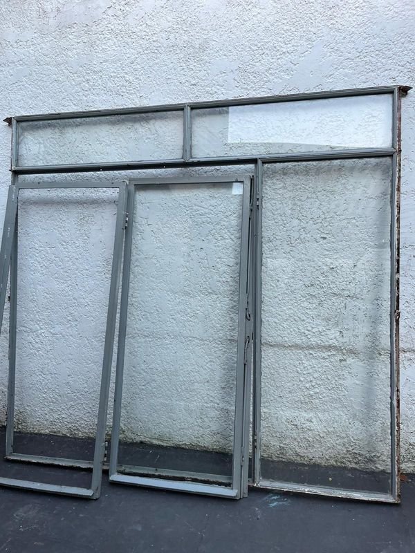 Ventana de Hierro con Vidrios - imagen 3