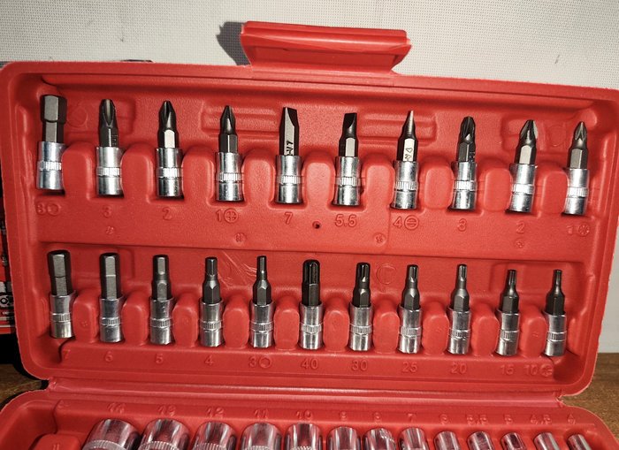Kit de herramientas para automóvil con 46 piezas - imagen 4