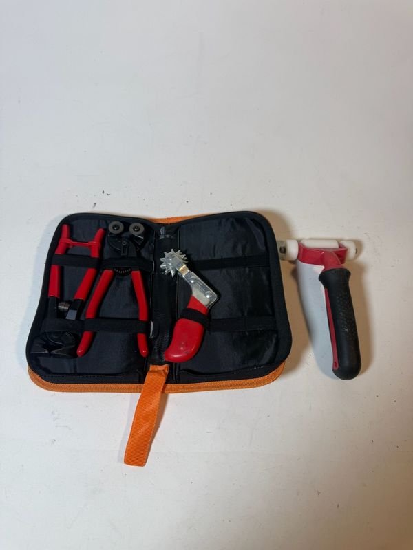 Set de 4 Herramientas Manuales para Instalación y Reparación