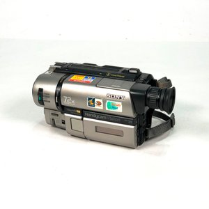 Filmadora Sony Handycam Vision CCD-TRV108 con estuche y accesorios - imagen 2