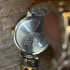 Reloj Seiko Mujer Elegante Bicolor Joyería Esfera Nacarada - imagen 6