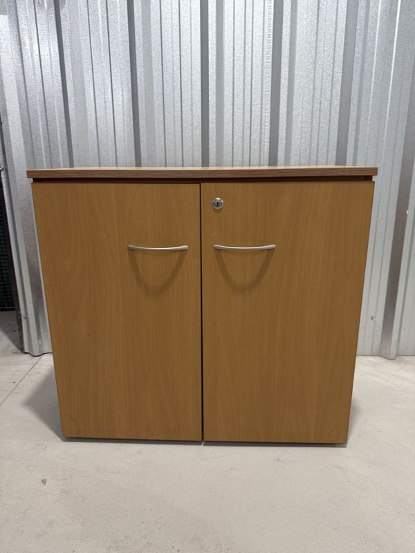 Mueble Bajo de Oficina con Dos Puertas y Estante Regulable
