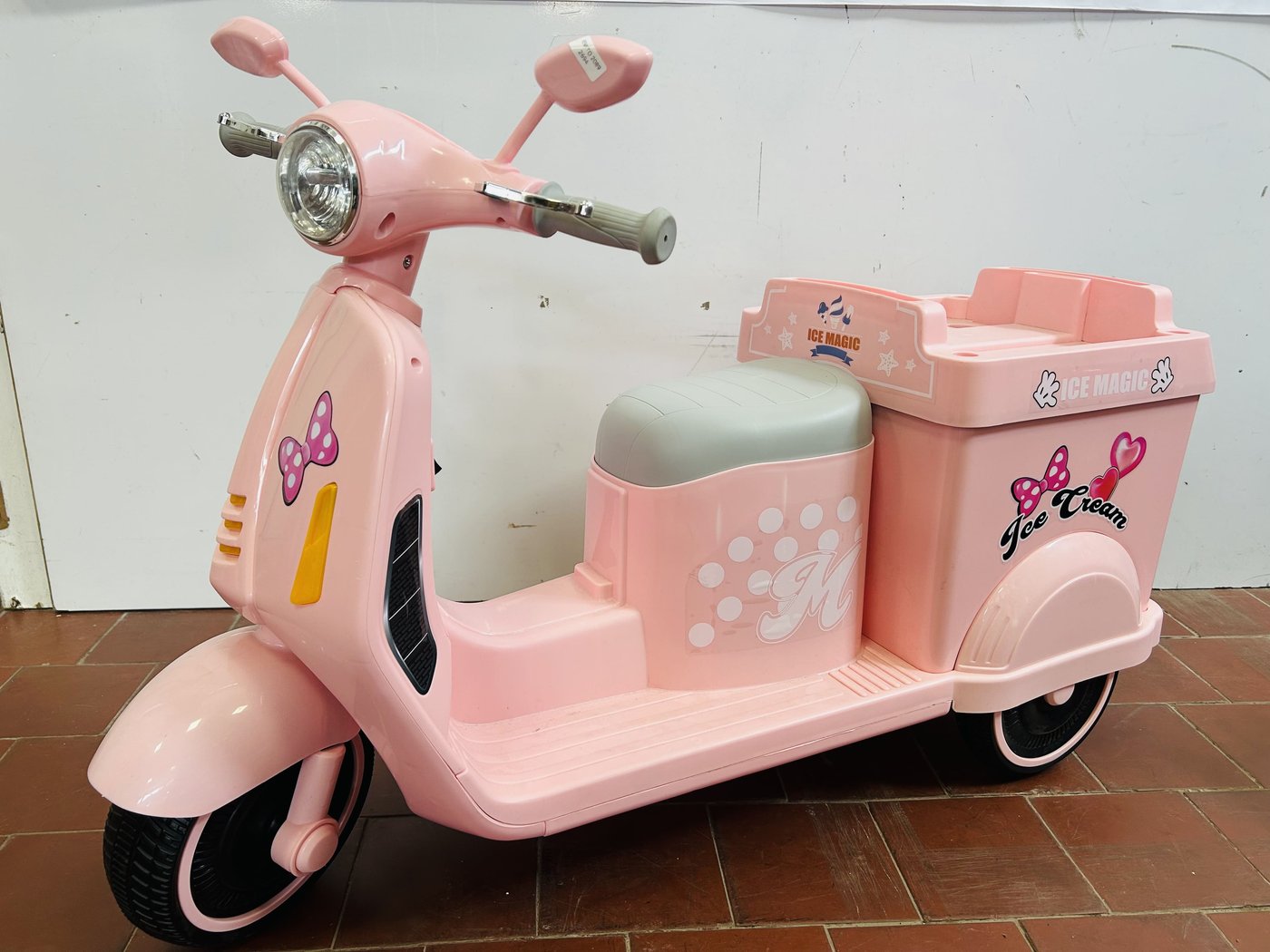 Moto a Batería Infantil "Ice Magic" Rosa con Faltantes