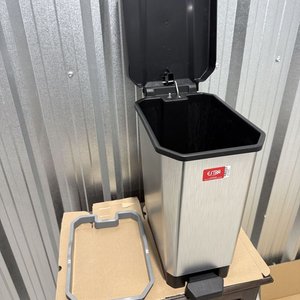 Cesto de Basura de Acero Inoxidable con Pedal y Tapa Abatible - imagen 2