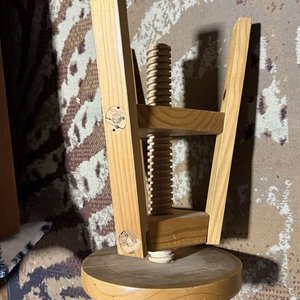 Banco de Madera con Altura Regulable y 3 Patas - imagen 6