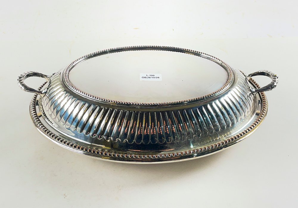 Centro de Mesa Ovalado de Metal con Tapa y Asas Laterales