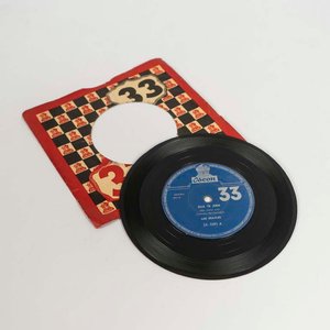 Lote siguiente: Disco Vinilo Single Los Beatles "Ella Te Ama" Odeón Uruguay Primera Edición