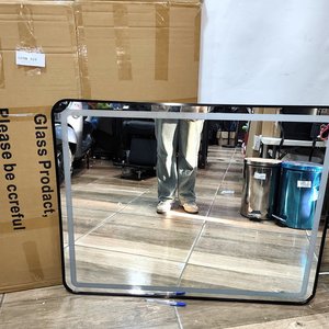 Lote siguiente: Espejo Rectangular con Luz LED y Marco Metálico (90x70cm)