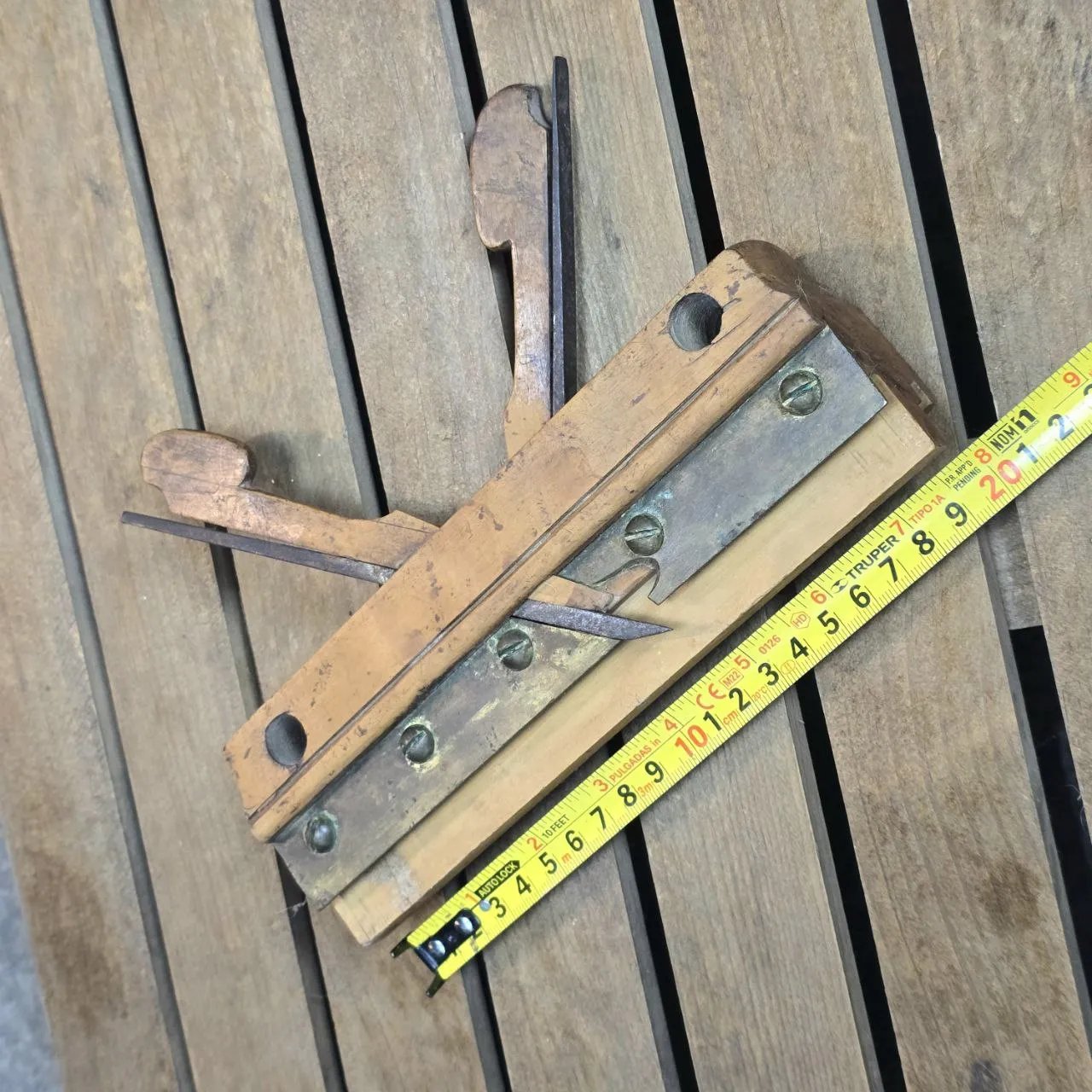 Cepillo de madera con cuchilla metálica - imagen 4
