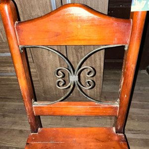 Silla de Madera Maciza con Detalles de Forja - imagen 3