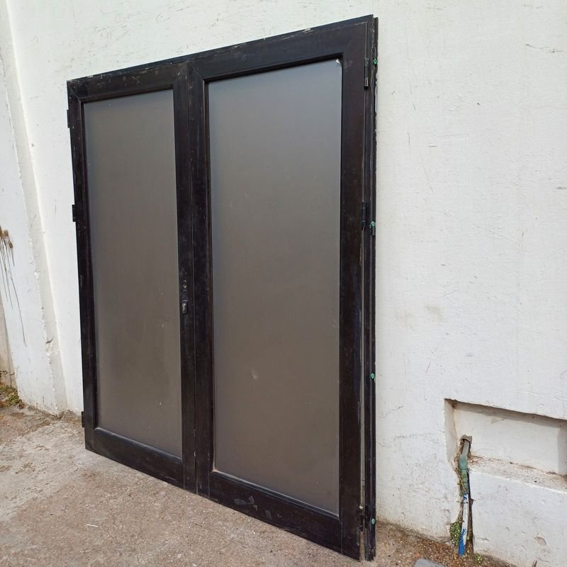Puerta doble de aluminio y vidrio para entrada - imagen 2