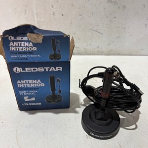 Lote siguiente: Antena Interior Ledstar LTV-533USB con Booster para TV Digital