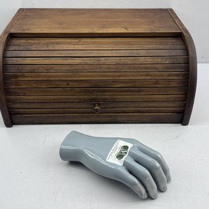 Lote anterior: Panera Antigua de Madera con Tapa Enrollable