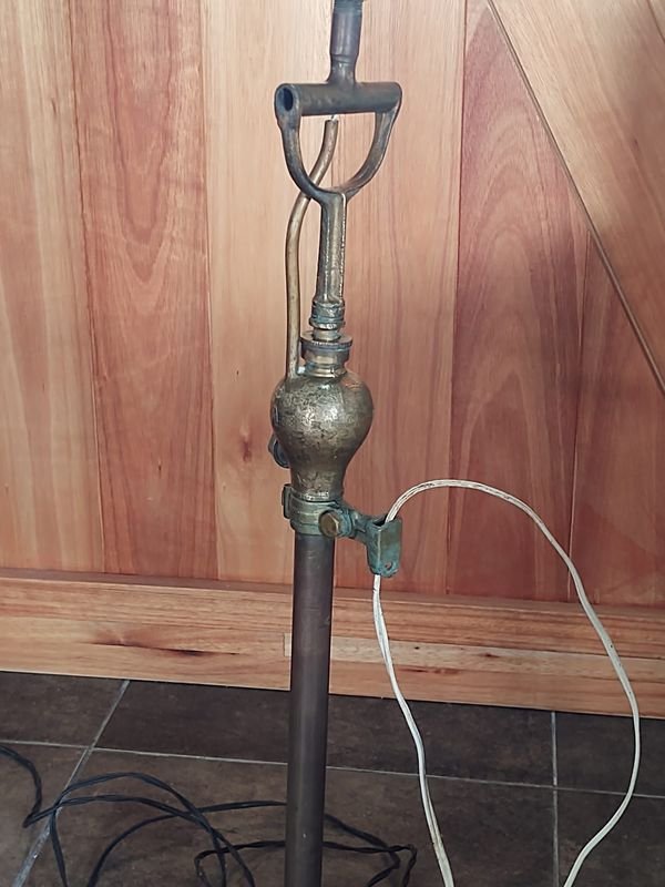 Lámpara artesanal bronce con estilo antiguo