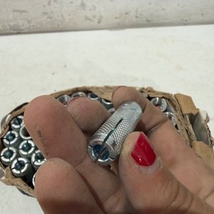 Tacos Metálicos Expansivos con Rosca Interna para Fijación - imagen 3